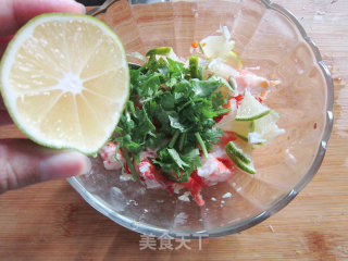 Spicy and Sour Shrimp in Thai Cold Salad recipe