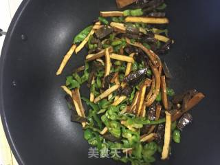 Stir-fried Chili with Beef recipe