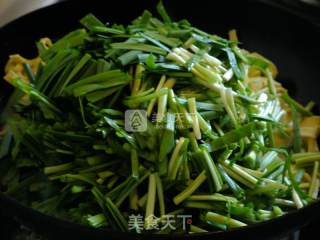 Stir-fried Chives with Egg Tofu Skin recipe