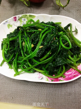 Stir-fried Sweet Potato Leaves with Garlic Bean Drum recipe