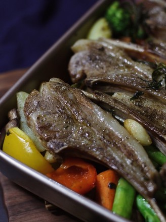 Roasted French Lamb Chops with Rosemary and Vegetables