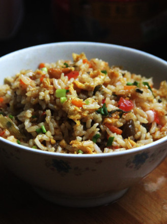Fried Rice with Sauerkraut, Tomato, Carrot and Egg