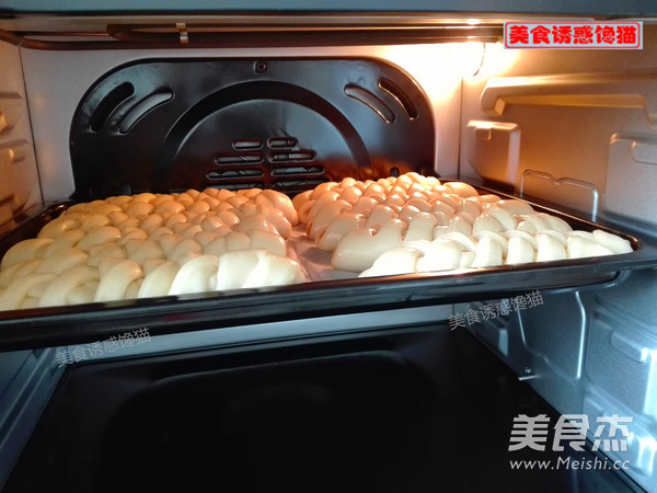 Lotus Seed Fancy Bread recipe