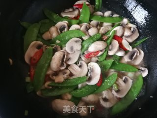 Fried Mushrooms with Snow Pea recipe