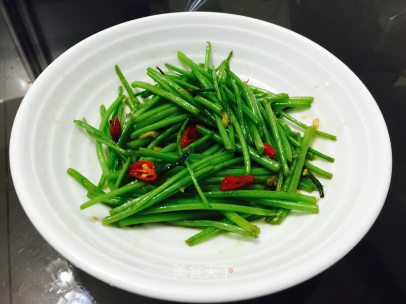 Fried Sweet Potato Stems with Zhitian Pepper recipe