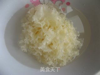 Tremella and Papaya Soup recipe