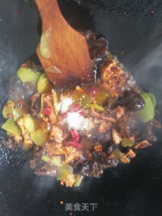 Stir-fried Pork with Lettuce recipe