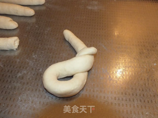 Kasda Knotted Bread recipe