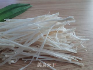 Japanese Style Cold Noodles with Enoki Mushroom and Okra recipe