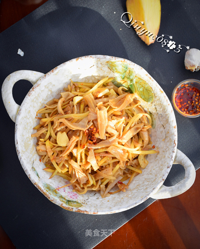 Stir-fried Noodles with Potato Shreds recipe