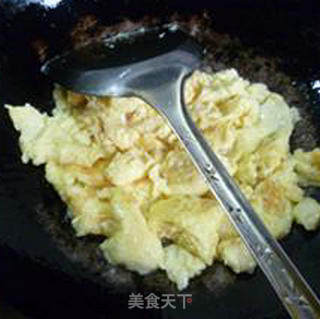 Scrambled Eggs with Lentils recipe