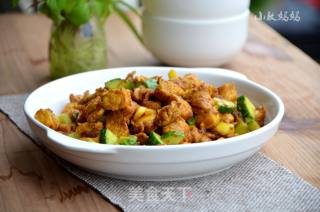 Stir-fried Chicken with Curry Cucumber recipe