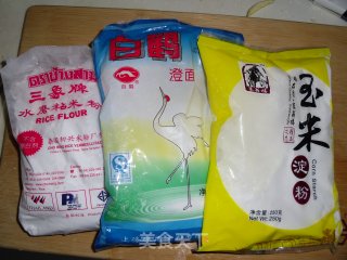 Cantonese Shrimp Intestine Noodles recipe