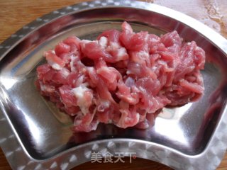 Stir-fried Pork with Garlic Leaves recipe