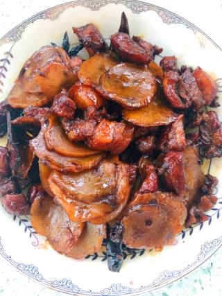 Braised Pork Stew with Dried Potato Chips recipe