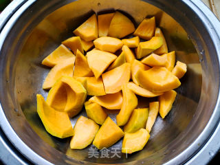 Stir-fried Fungus with Pumpkin and Potatoes recipe
