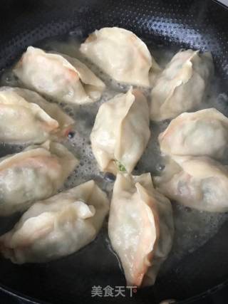 Leek and Shrimp Pot Stickers recipe