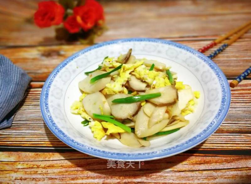 "egg Delicacy" Fried King Pleurotus with Whitebait and Egg recipe