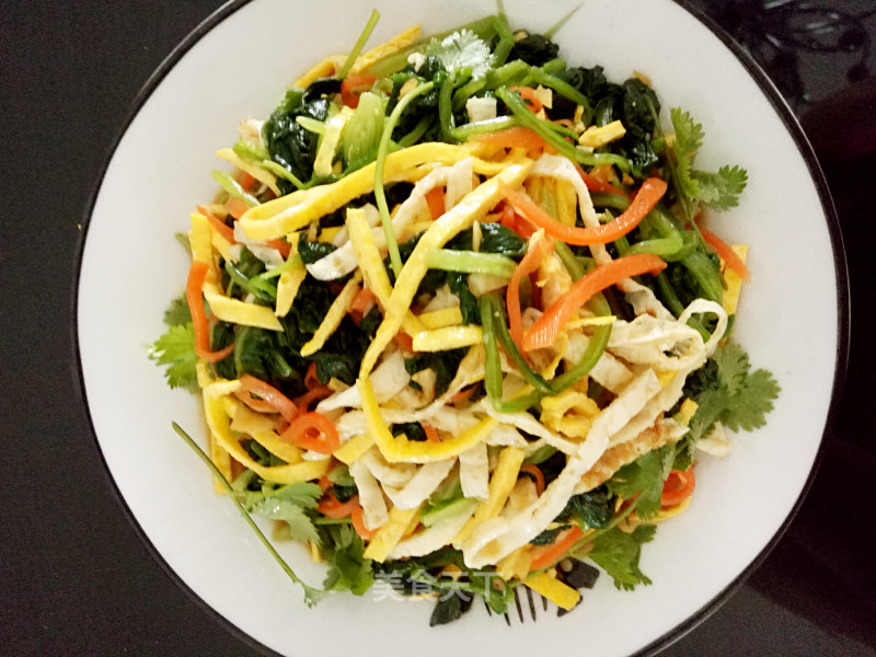 Spinach, Carrot and Egg Shreds recipe
