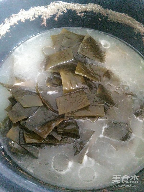 Kelp and Soy Bean Soup recipe