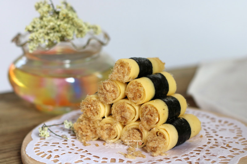 Seaweed Pork Floss Egg Roll recipe