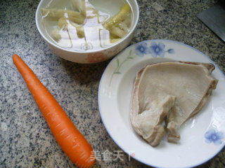 Lamb Tail and Bamboo Shoots Mixed with Pork Belly recipe