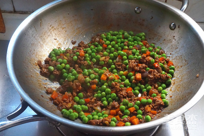 Sweet Beans with Minced Meat recipe