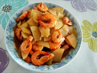 Fried Potato Chips with Green Shrimp recipe