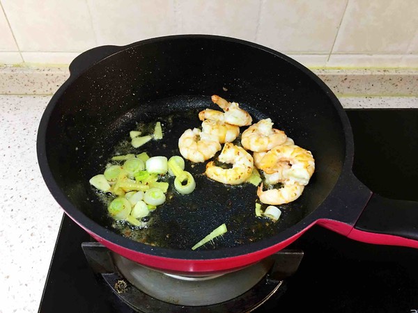 Loved by Young and Old, Kung Pao Cashew Shrimp on Cd-rom As Soon As It’s on The Table recipe