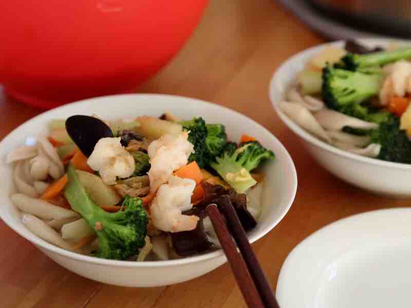 Shrimp and Chicken Soup Scissors Noodles recipe