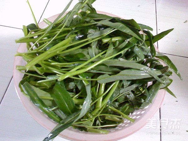 Stir-fried Water Spinach recipe