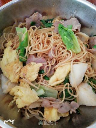 Fried Noodles with Beef and Egg in Oyster Sauce recipe