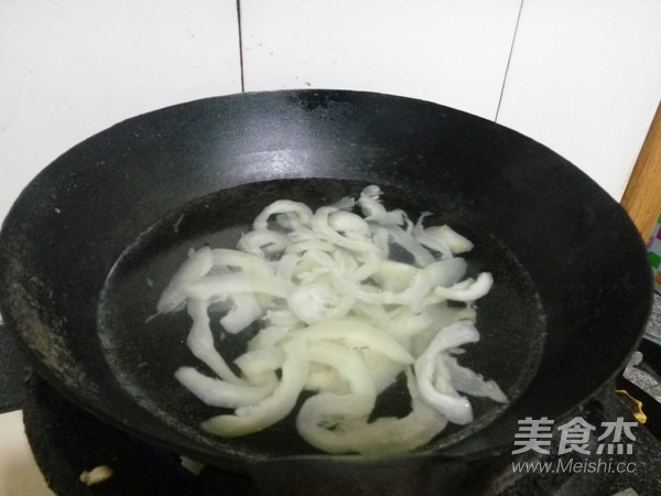 Old Cucumber Vermicelli Fungus Soup recipe