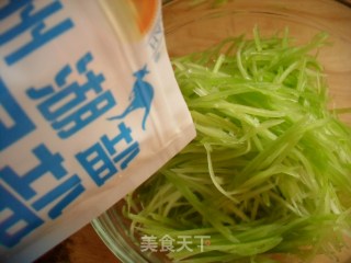 Five-minute Quick Dish-lettuce Mixed with Enoki Mushrooms recipe