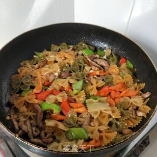 Stir-fried Pasta with Double Pepper Pork Tenderloin recipe