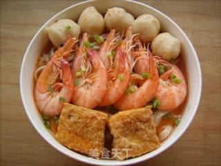 Hand-rolled Noodles with Shrimp and Fish Balls recipe