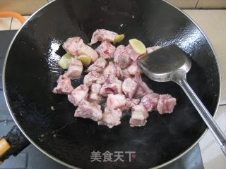 Braised Pork Ribs with Carrots recipe