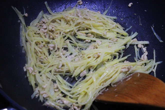 Shredded Potatoes with Minced Meat recipe