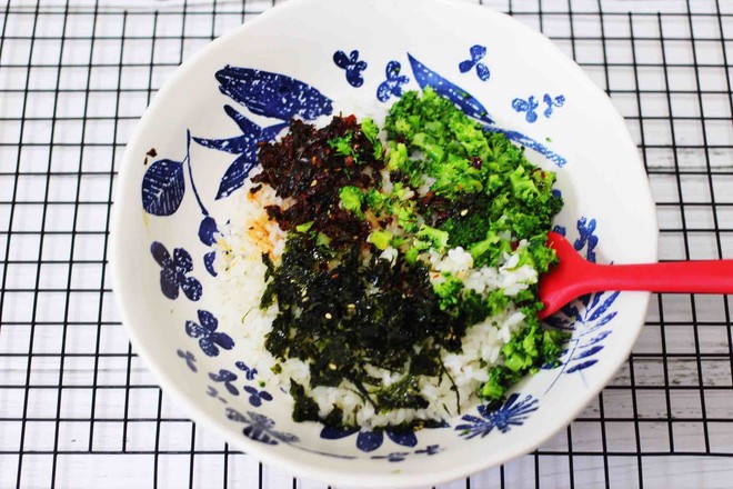 Calcium and Nourishing Sea Green Rice Ball recipe