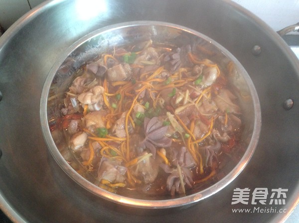 Steamed Chicken with Fresh Cordyceps recipe