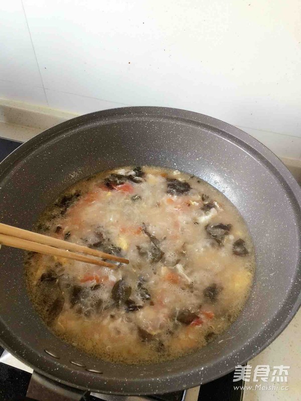 Fresh Fragrant Seaweed and Persimmon Lump Soup recipe