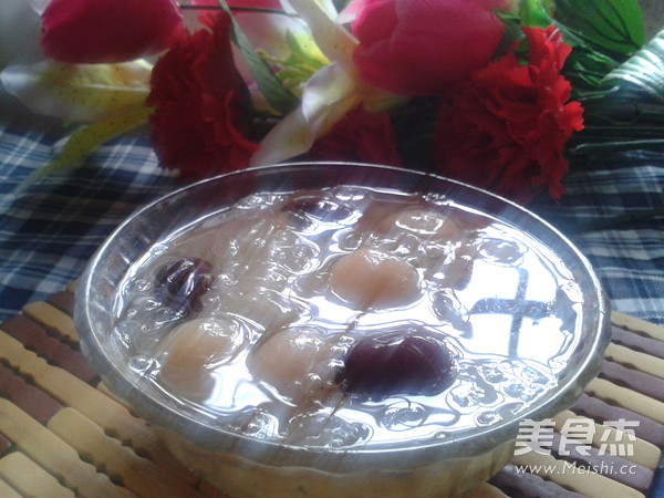 Red Dates, Longan and Tremella Soup recipe