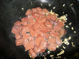 Stir-fried Pork Blood with Leeks recipe