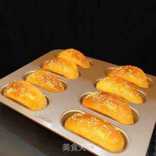 Sesame Meal Buns recipe