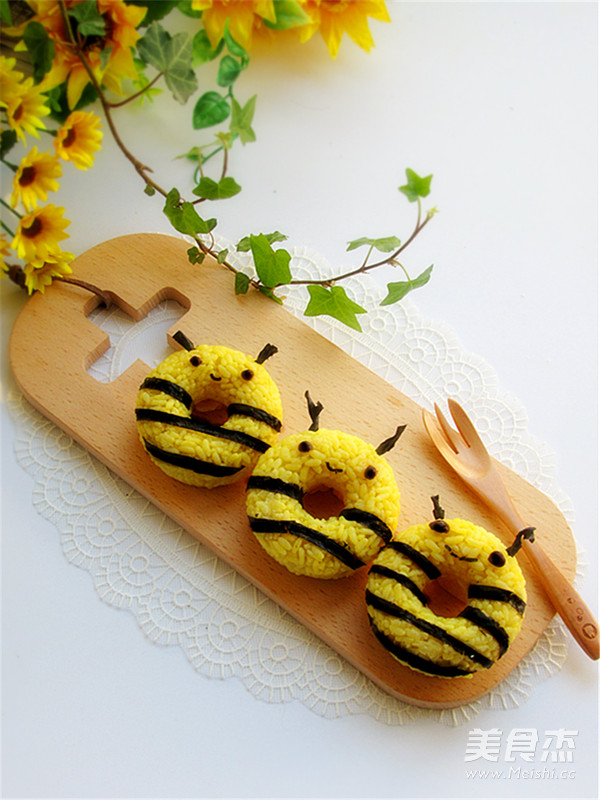 Little Bee Donut Rice Ball recipe