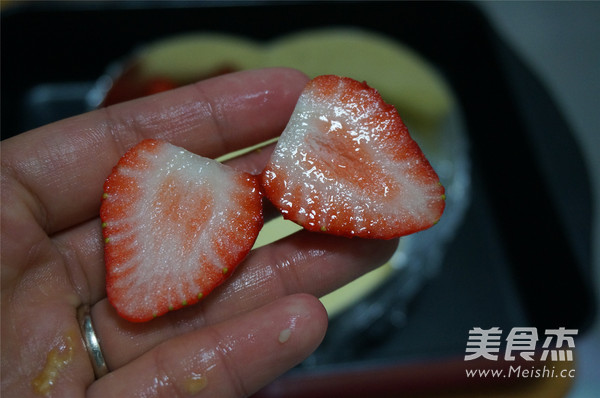 Strawberry Kiwi Mousse Cake recipe