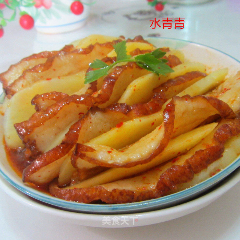 Steamed Dongpo Pork with Potato Chips recipe