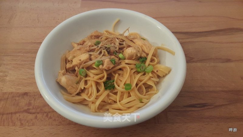 Chicken Noodles with Coconut Milk and Sesame Sauce