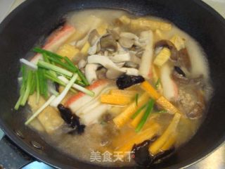 A Pot of Fresh Sea Cucumbers recipe