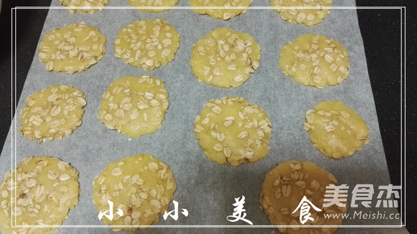 Peach Pastry is A Favorite Dessert of The Elders, It is Simple and Easy to Make recipe